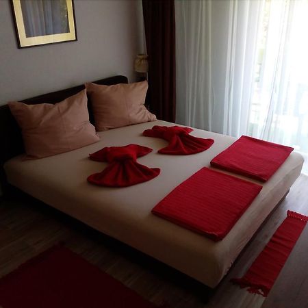 Apartments Victoria 022 Връдник Екстериор снимка
