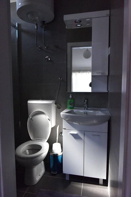 Apartments Victoria 022 Връдник Екстериор снимка