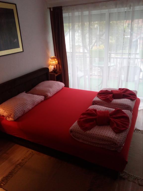 Apartments Victoria 022 Връдник Екстериор снимка